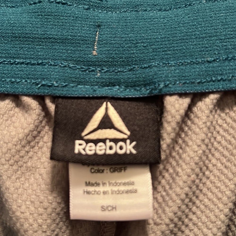 Reebok pants - Picture 3 of 4